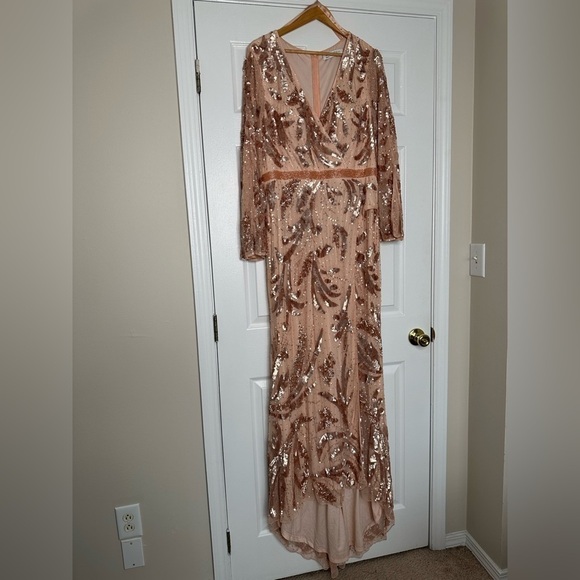 MAC DUGGAL Rose Gold Sequined faux wrap split long sleeve gown 16 NWT - Picture 6 of 16